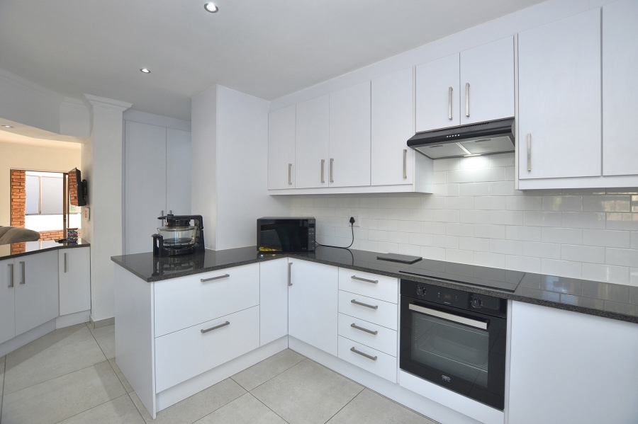 3 Bedroom Property for Sale in Everglen Western Cape